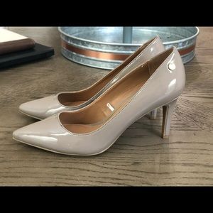 Calvin Klein Pumps